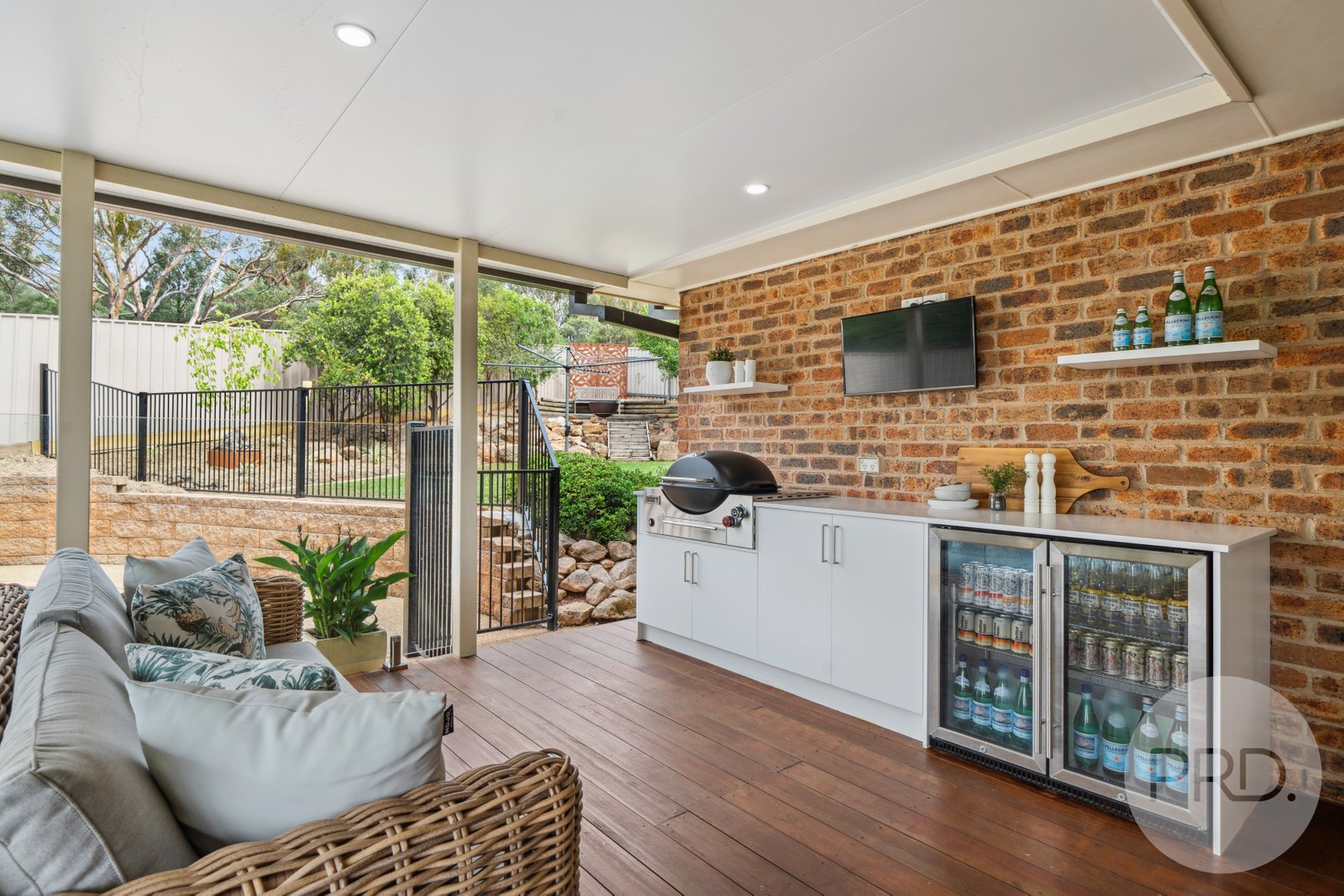 10 Kincora Place BOURKELANDS 32