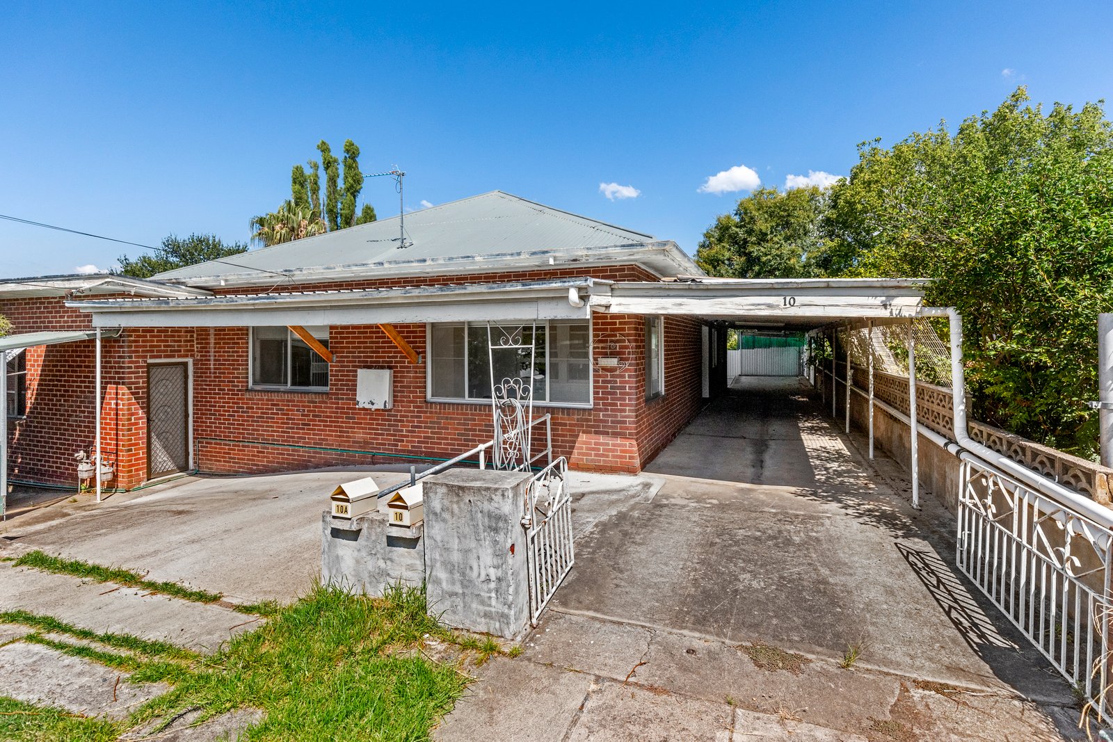 10 Kirk Avenue TUMUT 13