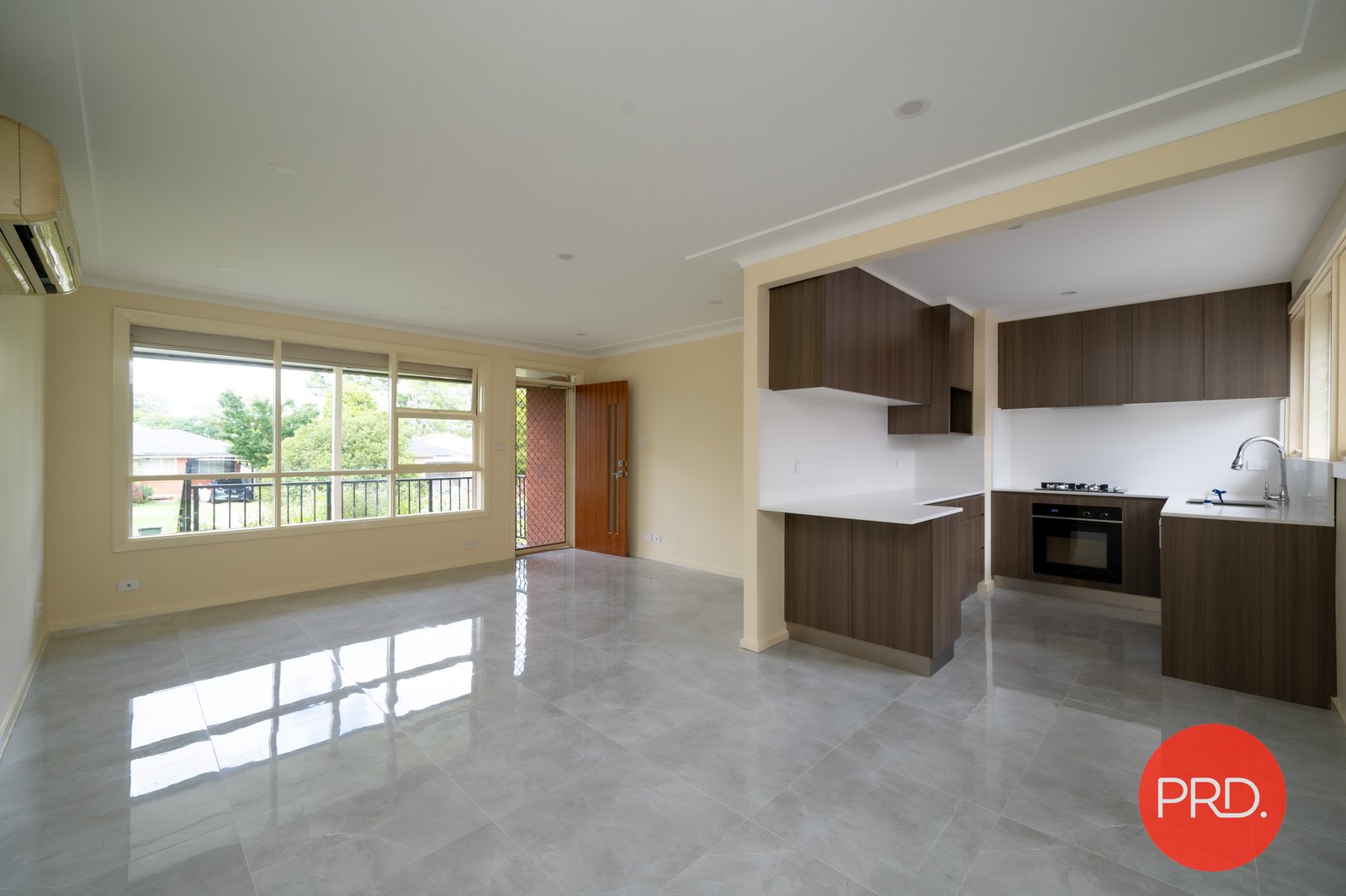 10 Koala Avenue INGLEBURN 2