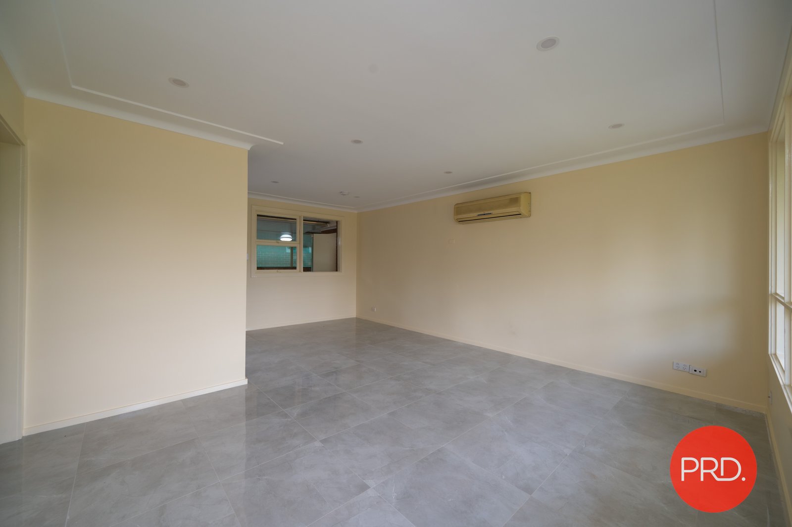 10 Koala Avenue INGLEBURN 3