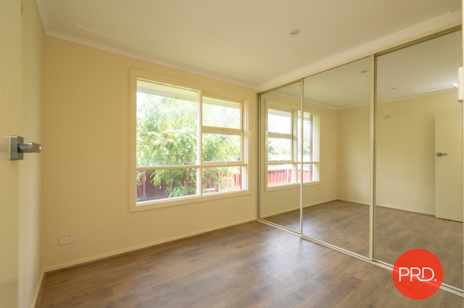 10 Koala Avenue INGLEBURN 8