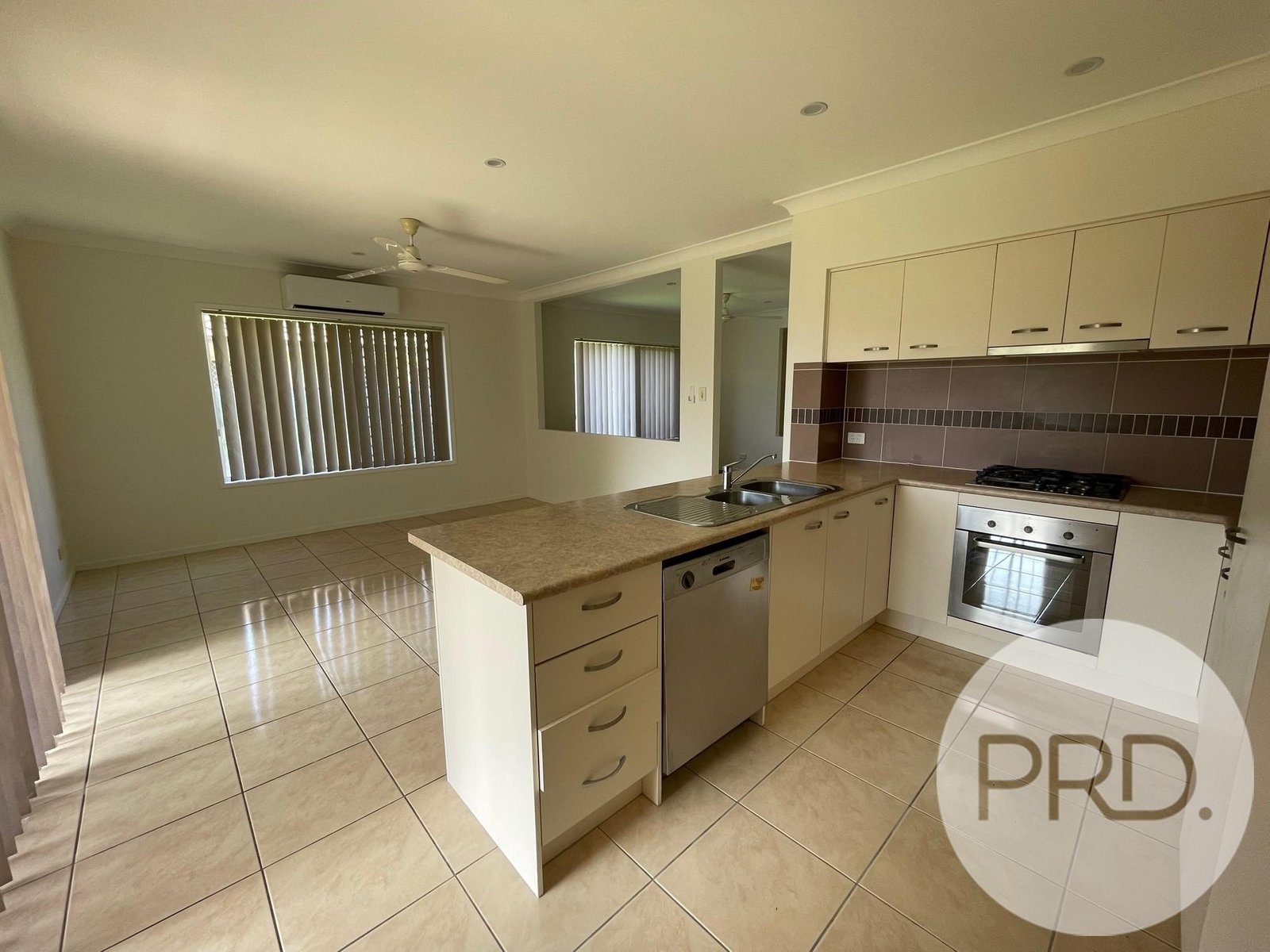 10 Lachlan Street MURRUMBA DOWNS 6