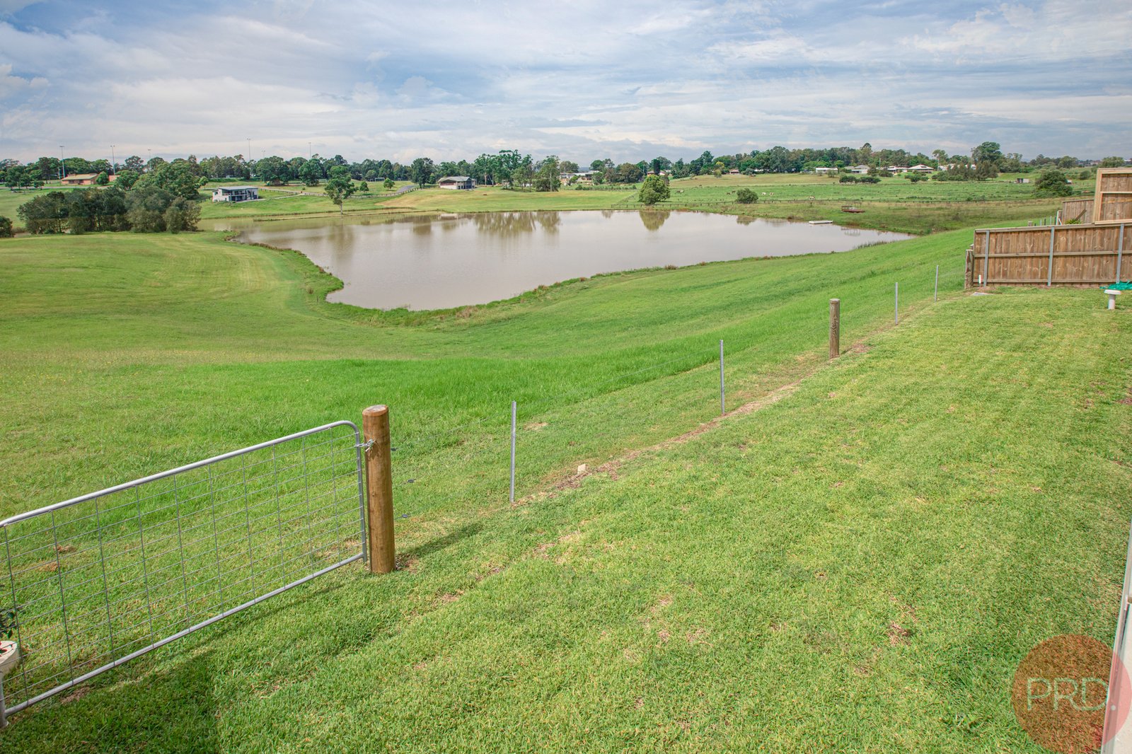 10 Lagoon Avenue BOLWARRA 27