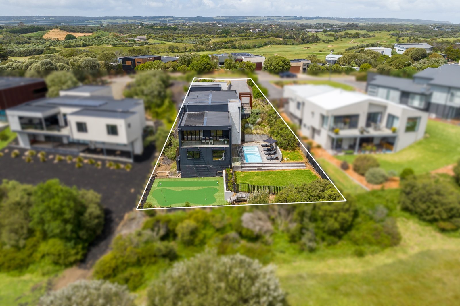 Real Estate and Property in 10 Lahinch Drive, Fingal, VIC