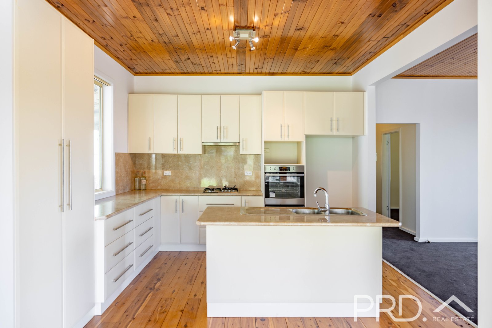 10 Lambie Street TUMUT 2