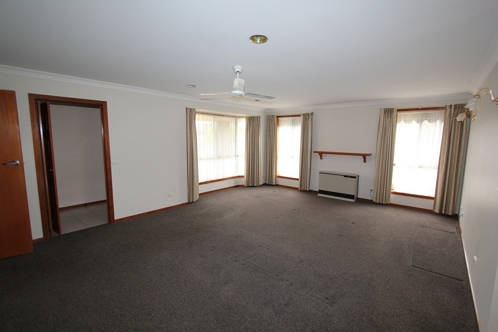 10 Langham Road WENDOUREE 2