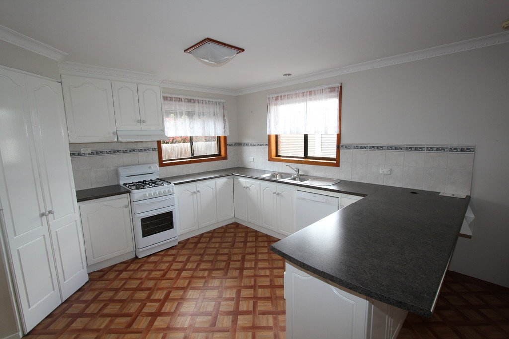 10 Langham Road WENDOUREE 4