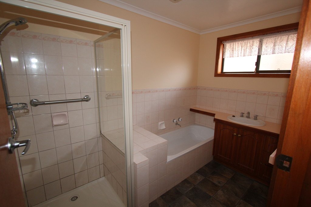 10 Langham Road WENDOUREE 6