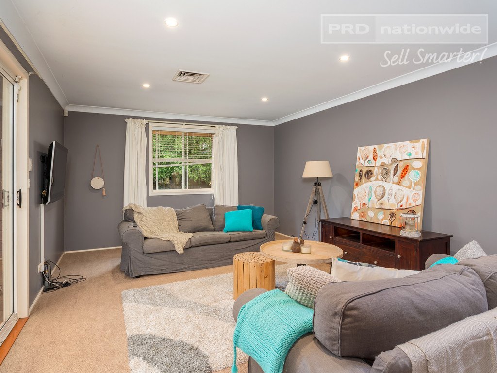 10 Lansdowne Avenue LAKE ALBERT 7