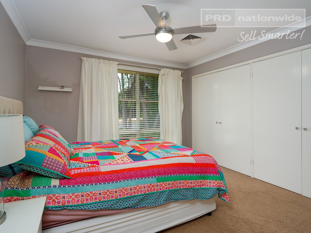 10 Lansdowne Avenue LAKE ALBERT 9