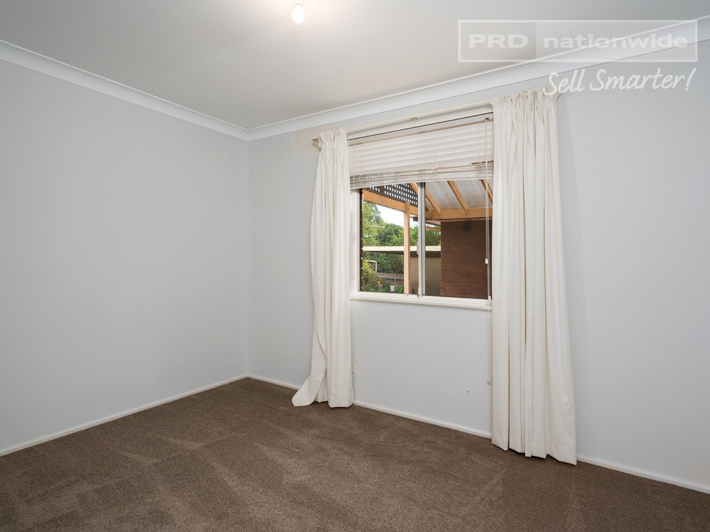 10 Lansdowne Avenue LAKE ALBERT 10