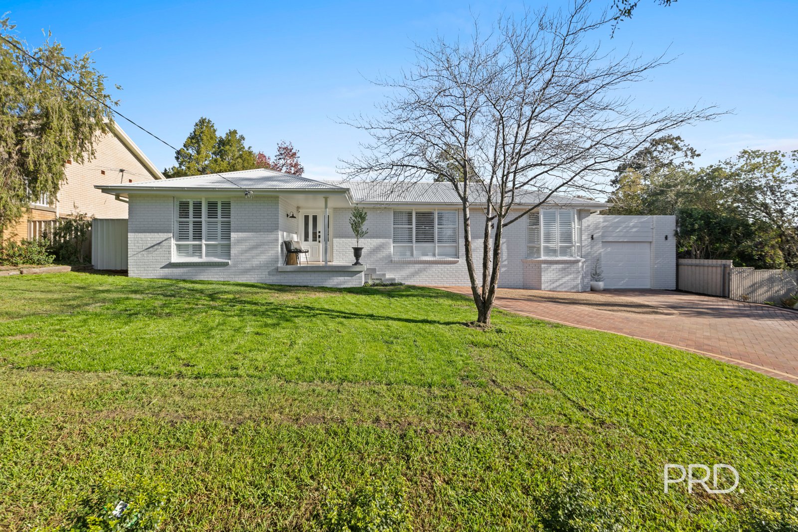 10 Lansdowne Avenue LAKE ALBERT 2