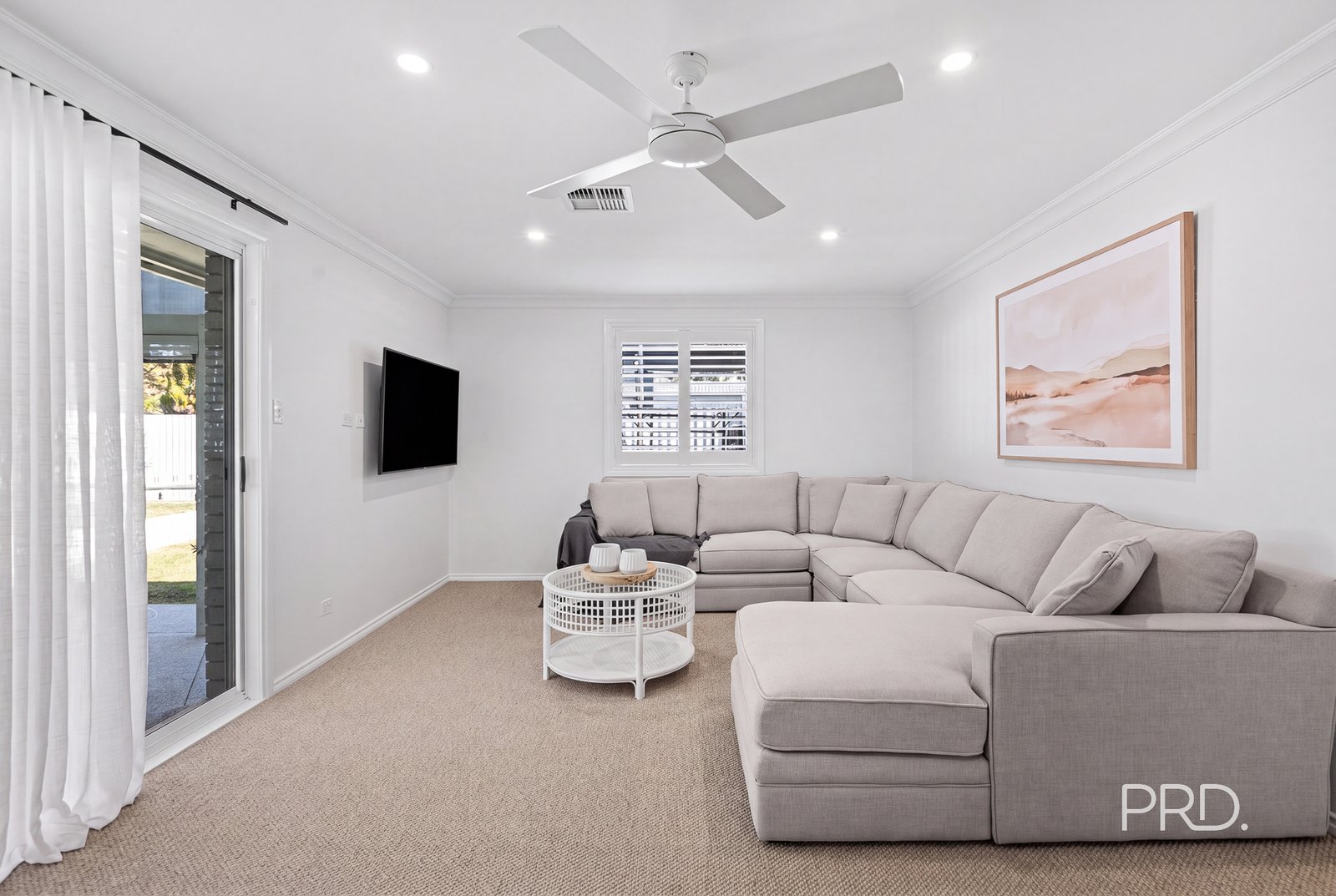 10 Lansdowne Avenue LAKE ALBERT 6
