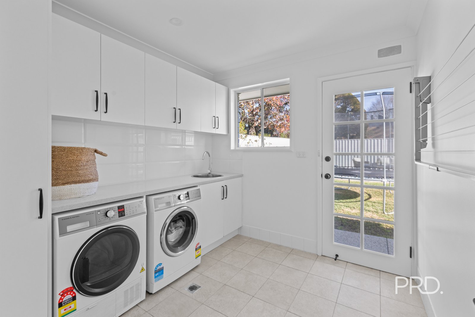 10 Lansdowne Avenue LAKE ALBERT 19