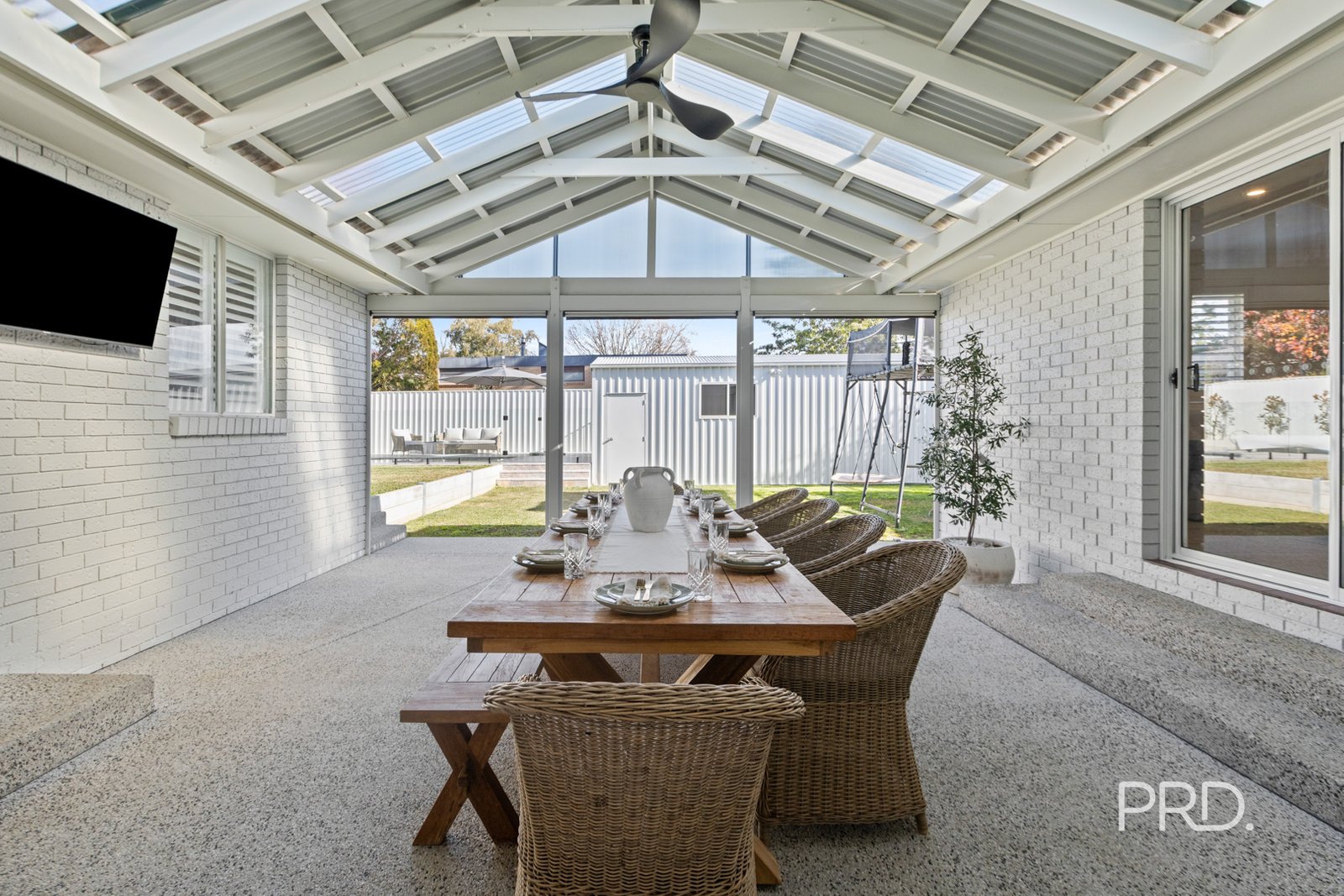 10 Lansdowne Avenue LAKE ALBERT 20