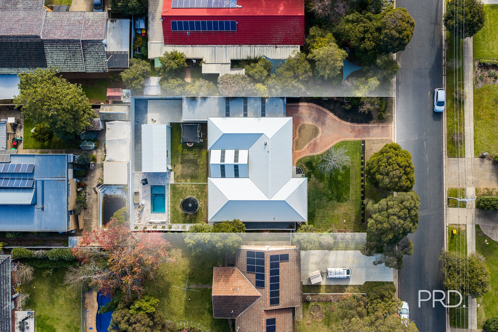 10 Lansdowne Avenue LAKE ALBERT 27