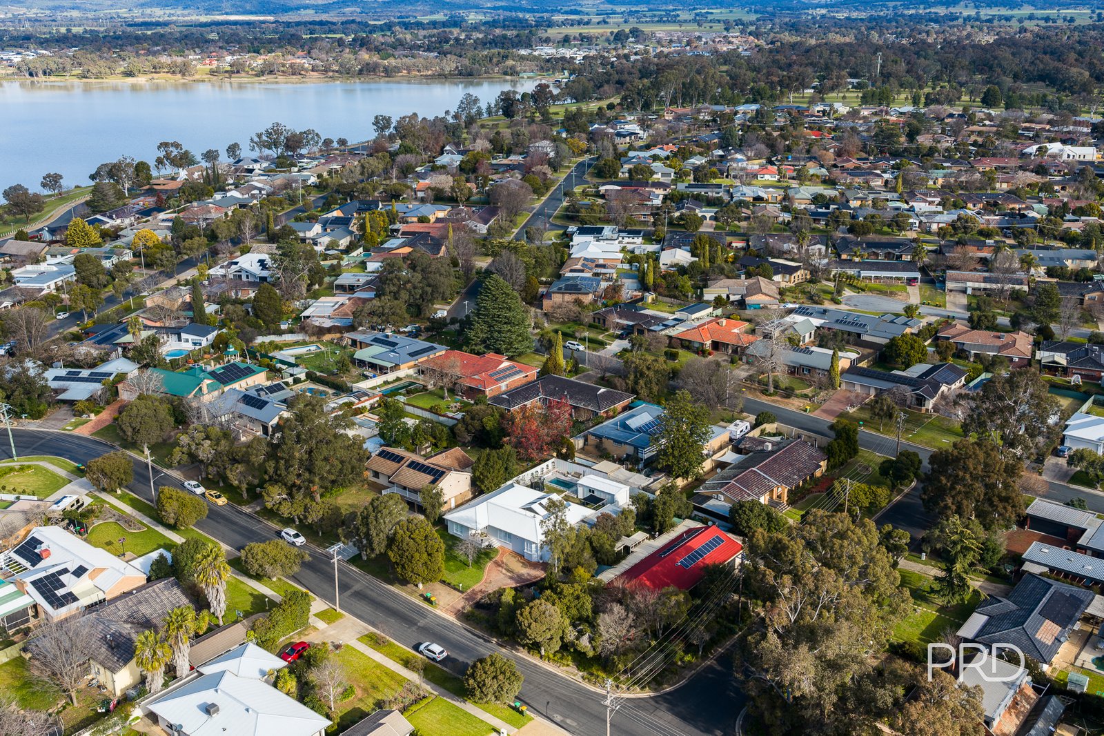 10 Lansdowne Avenue LAKE ALBERT 28