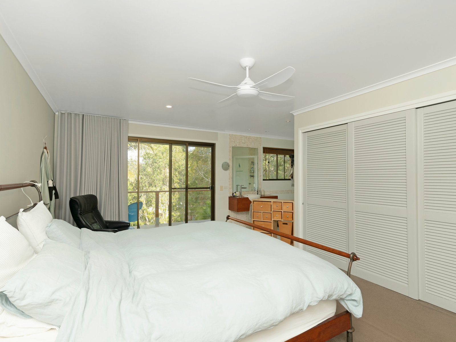 10 Larentia Street CURRUMBIN WATERS 5