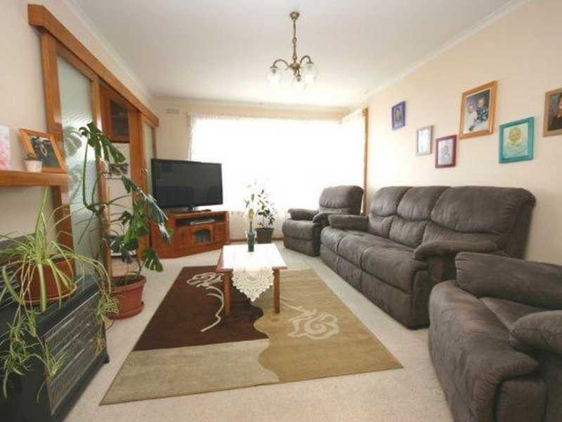 10 Laverack Court AUSTINS FERRY 3