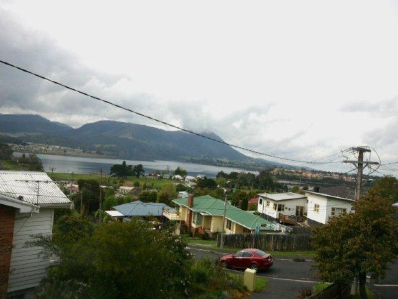 10 Laverack Court AUSTINS FERRY 1