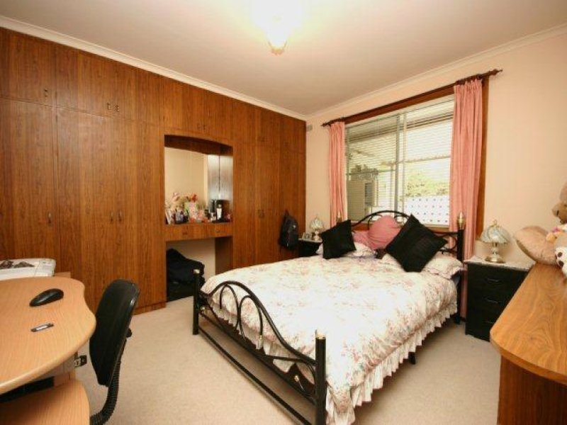 10 Laverack Court AUSTINS FERRY 5