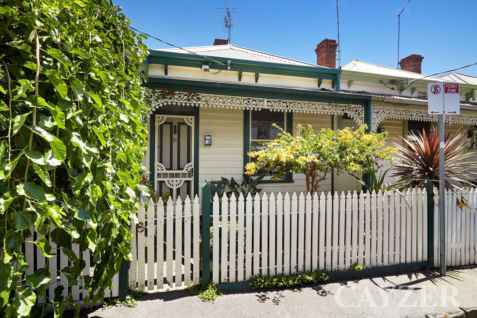Gallery: 10 Law Street