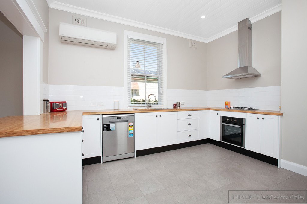 10 Lawes Street EAST MAITLAND 11