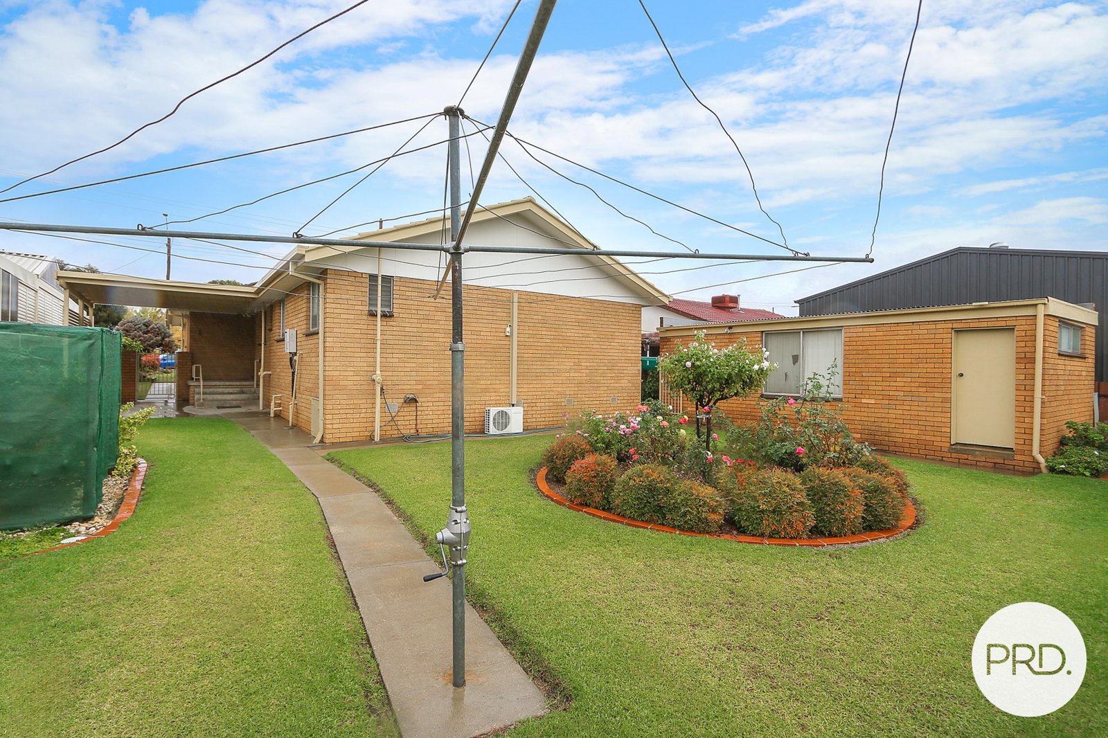 10 Lawrence Street WODONGA 9