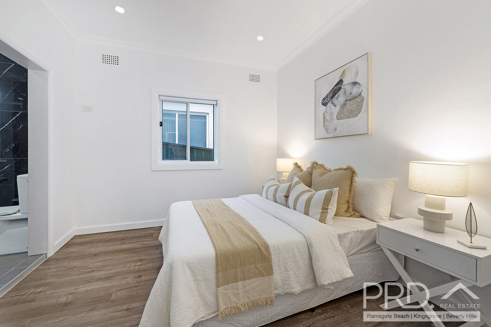 10 Lees Road KINGSGROVE 4