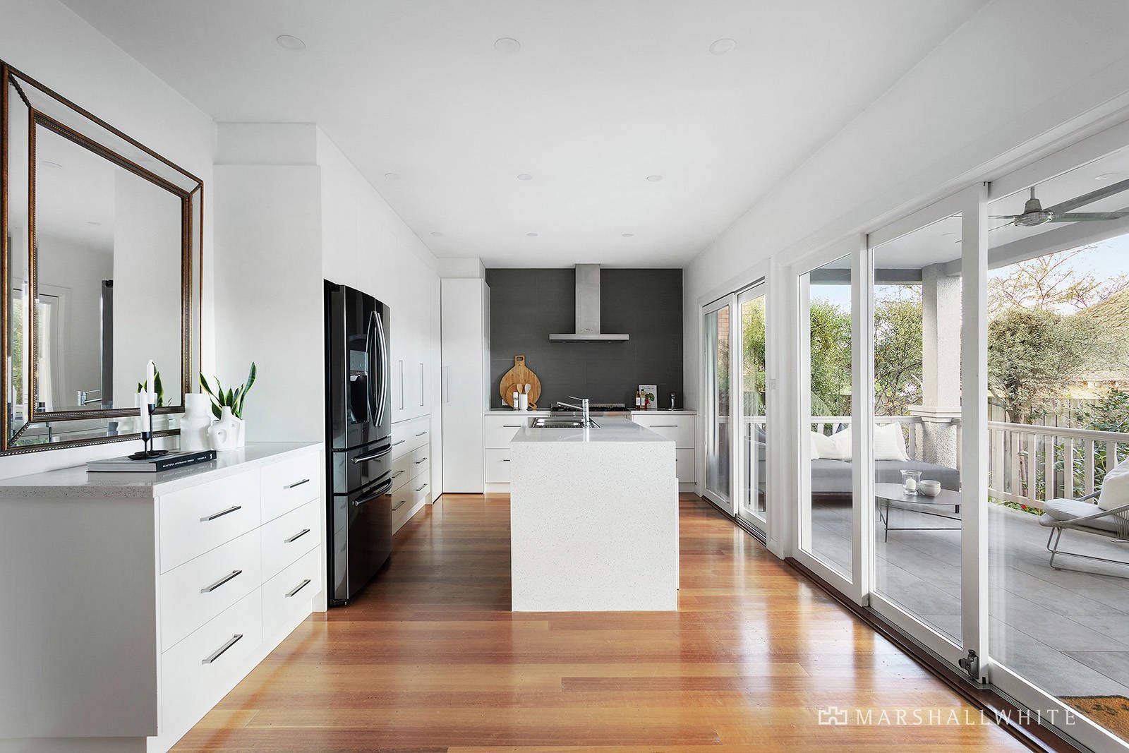 10 Lewes Drive, Malvern East, VIC