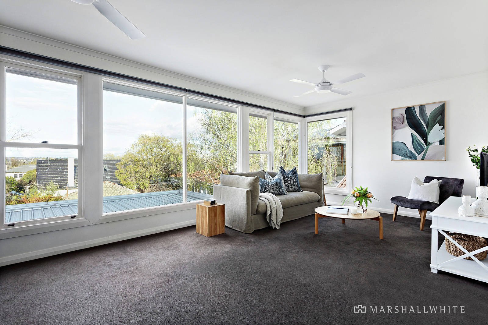 10 Lewes Drive, Malvern East, VIC