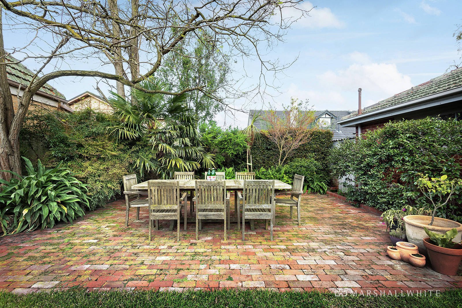 10 Lewes Drive, Malvern East, VIC