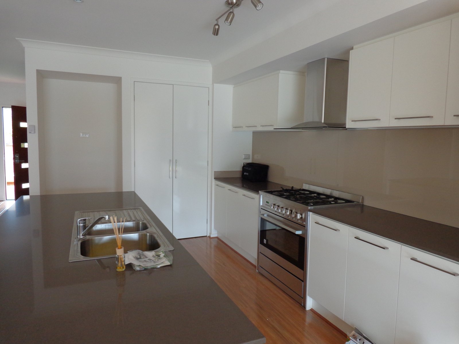 Gallery: 10 Lincoln Drive