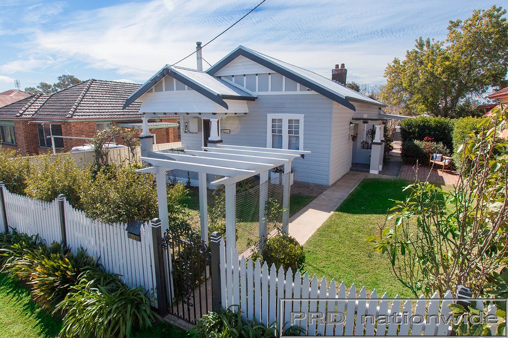 10 Lindesay Street EAST MAITLAND 1