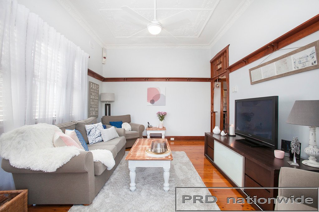 10 Lindesay Street EAST MAITLAND 2