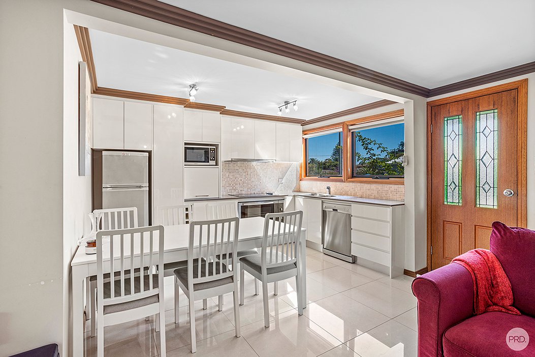 10 Lionel Avenue SHOAL BAY 4