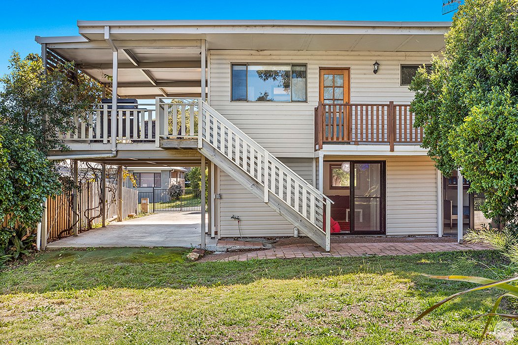 10 Lionel Avenue SHOAL BAY 12