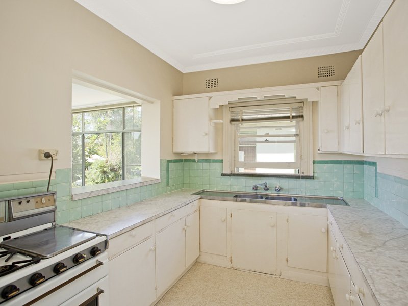 10 Lloyd Street OATLEY 3