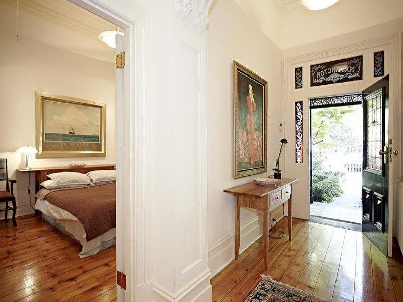 Gallery: 10 Loch Street