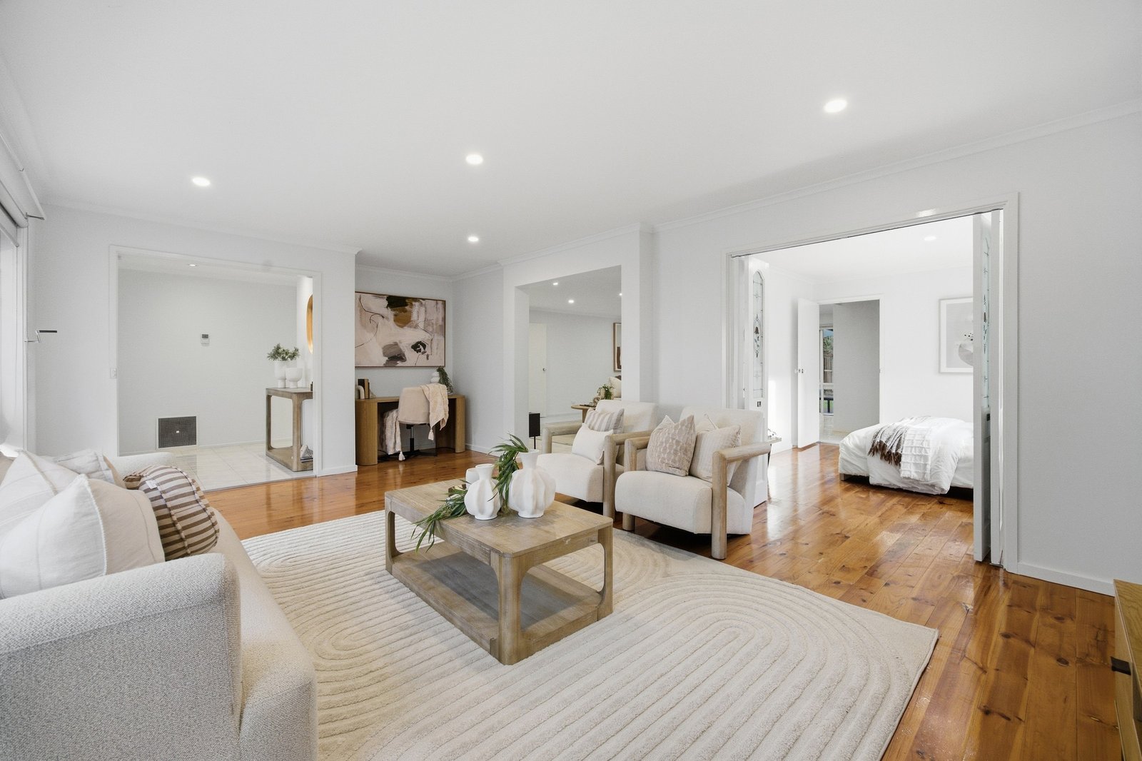 Gallery: 10 Lonsdale Avenue