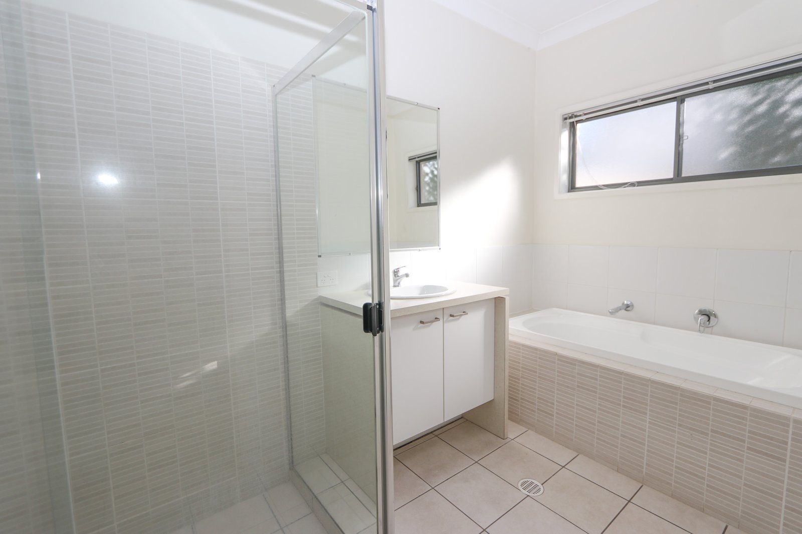 10 Mahogany Place MOLENDINAR 12