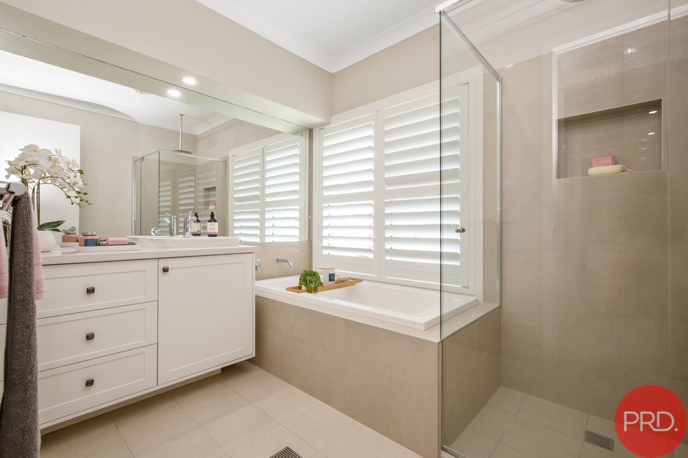 10 Mala Close LOUTH PARK 17