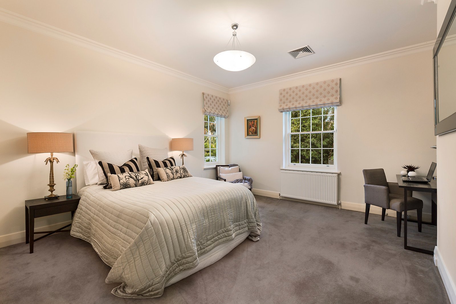 Real Estate and Property in 10 Maple Grove, Toorak, VIC