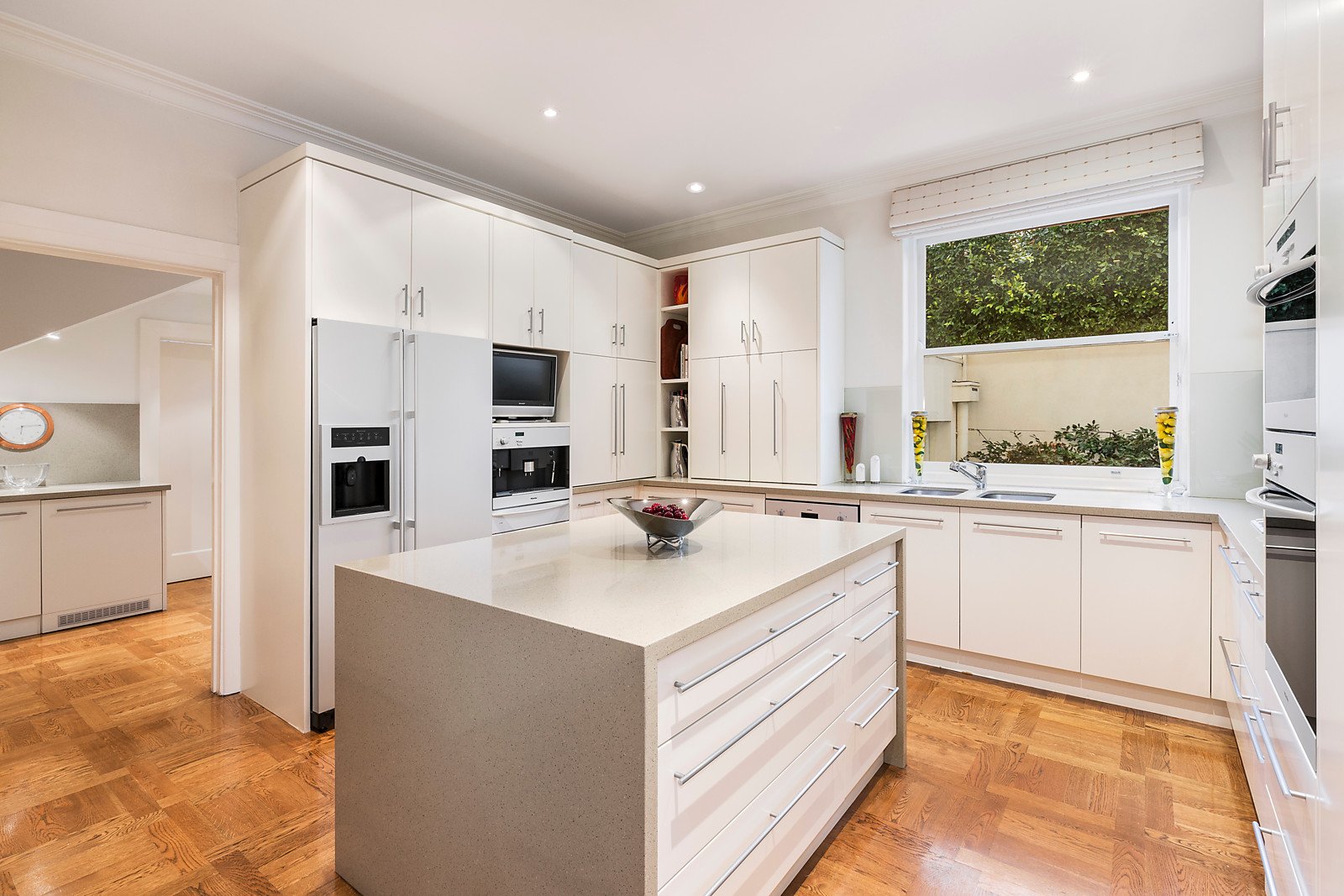 Real Estate and Property in 10 Maple Grove, Toorak, VIC