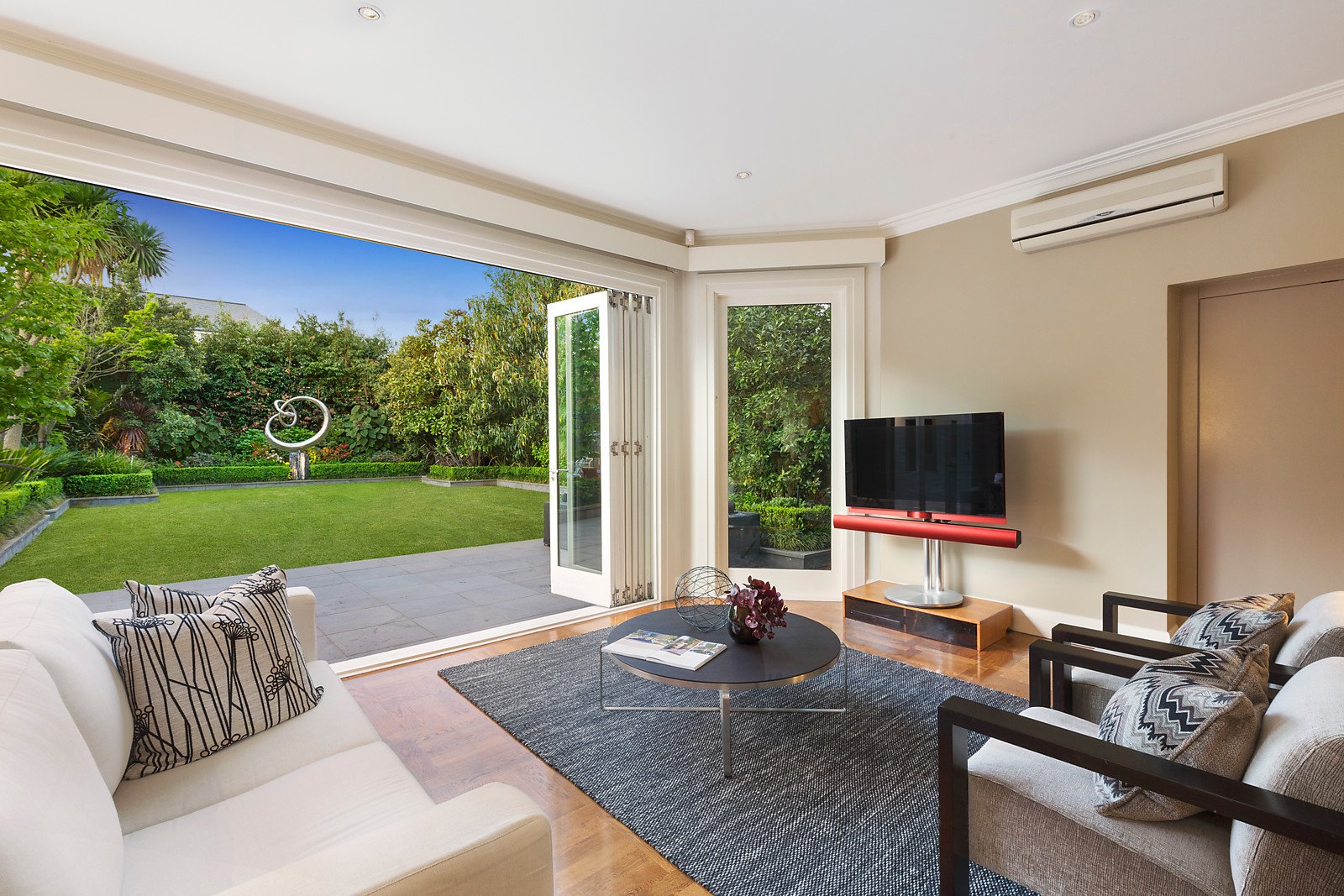 Real Estate and Property in 10 Maple Grove, Toorak, VIC