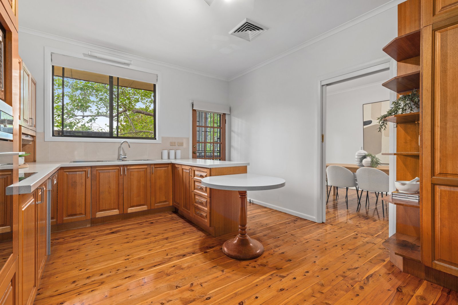 10 Maple Street LUGARNO 5