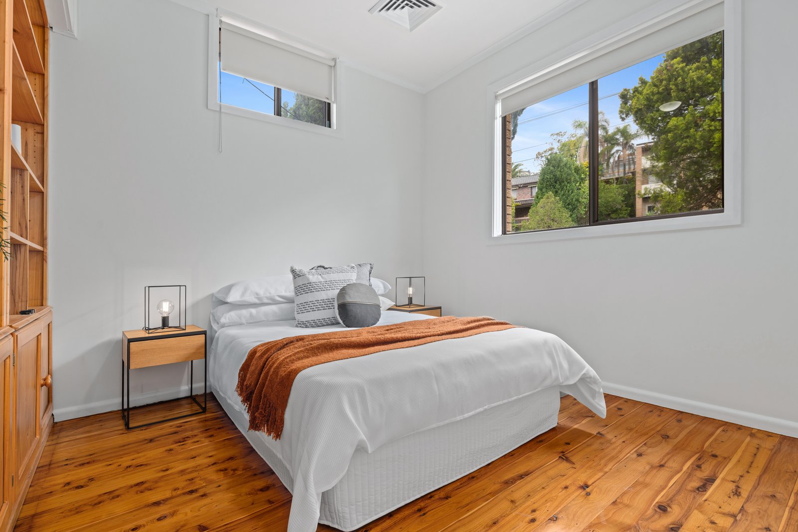 10 Maple Street LUGARNO 9