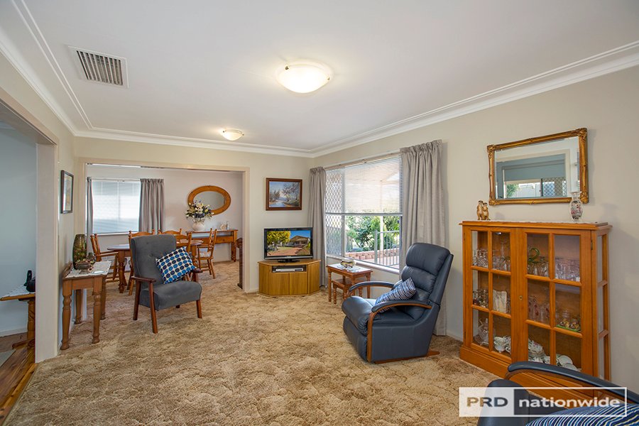 10 Marie Avenue TAMWORTH 4