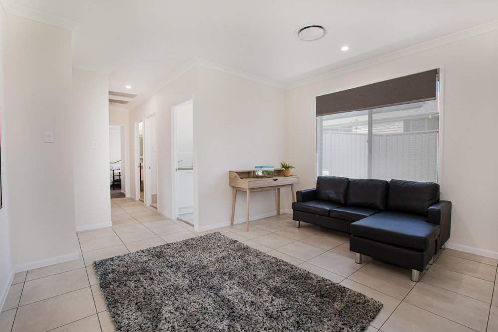 10 Marika Street LOCHINVAR 11