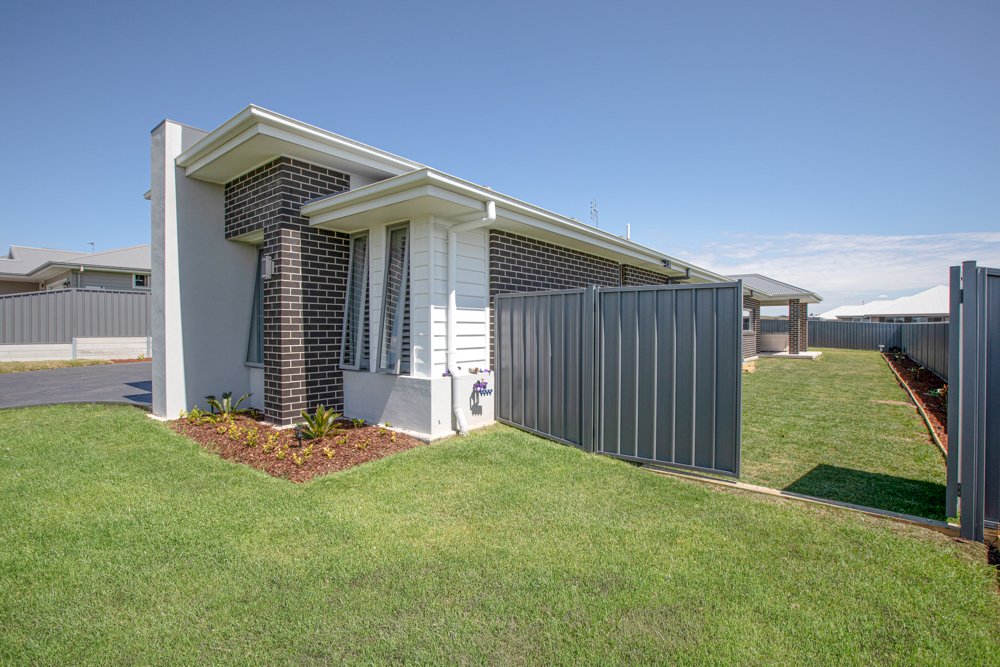 10 Marika Street LOCHINVAR 22